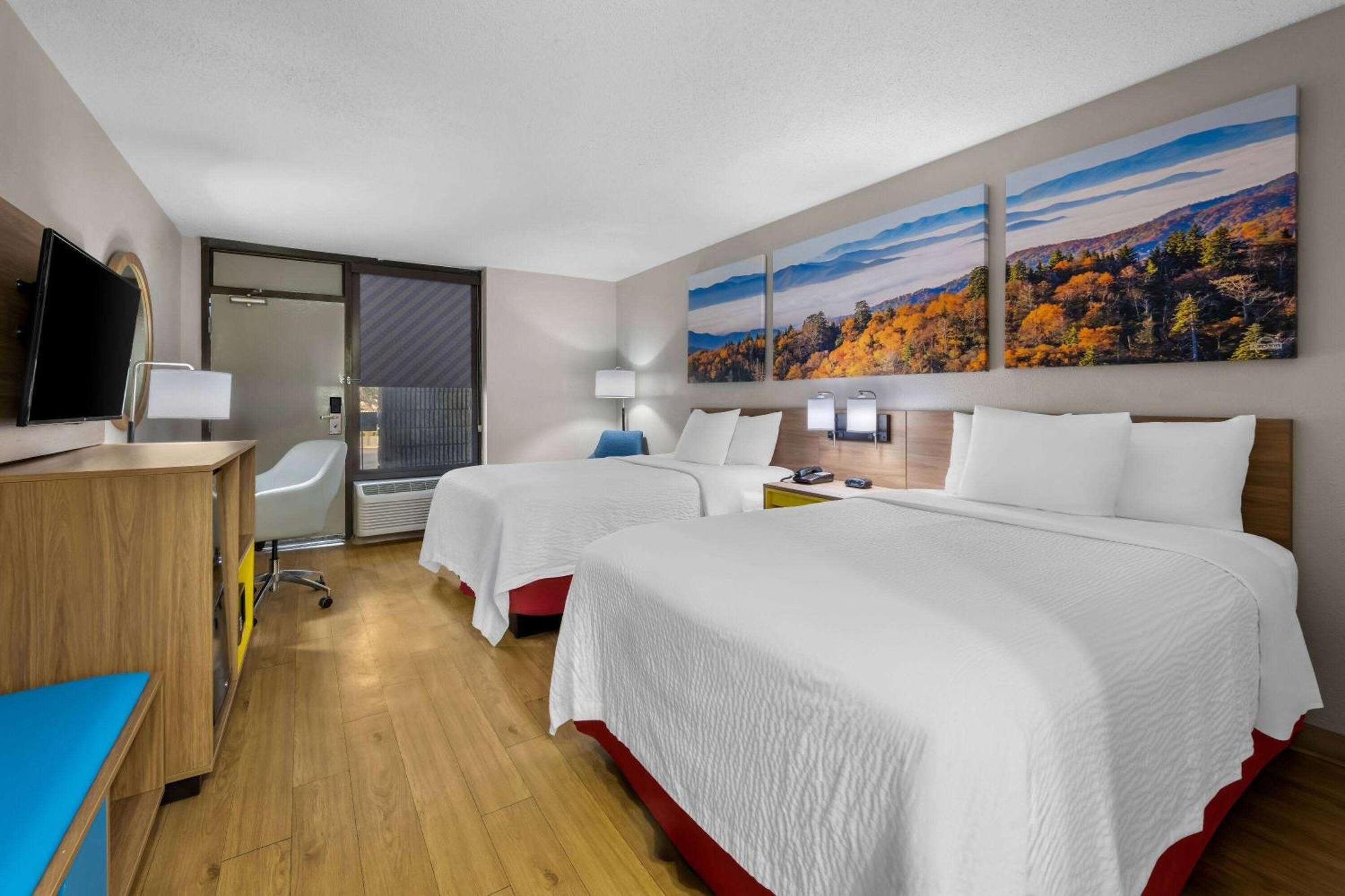 Days Inn By Wyndham Raleigh Midtown Bagian luar foto