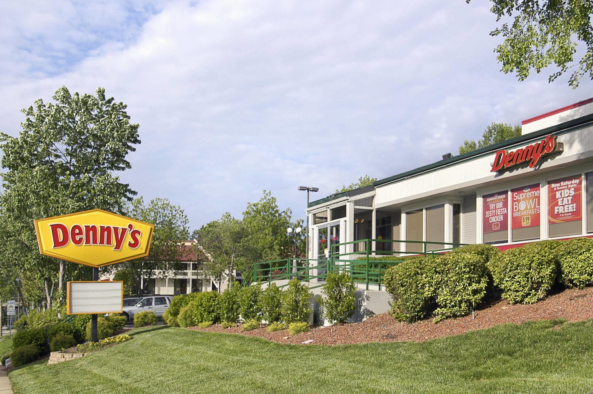 Days Inn By Wyndham Raleigh Midtown Bagian luar foto