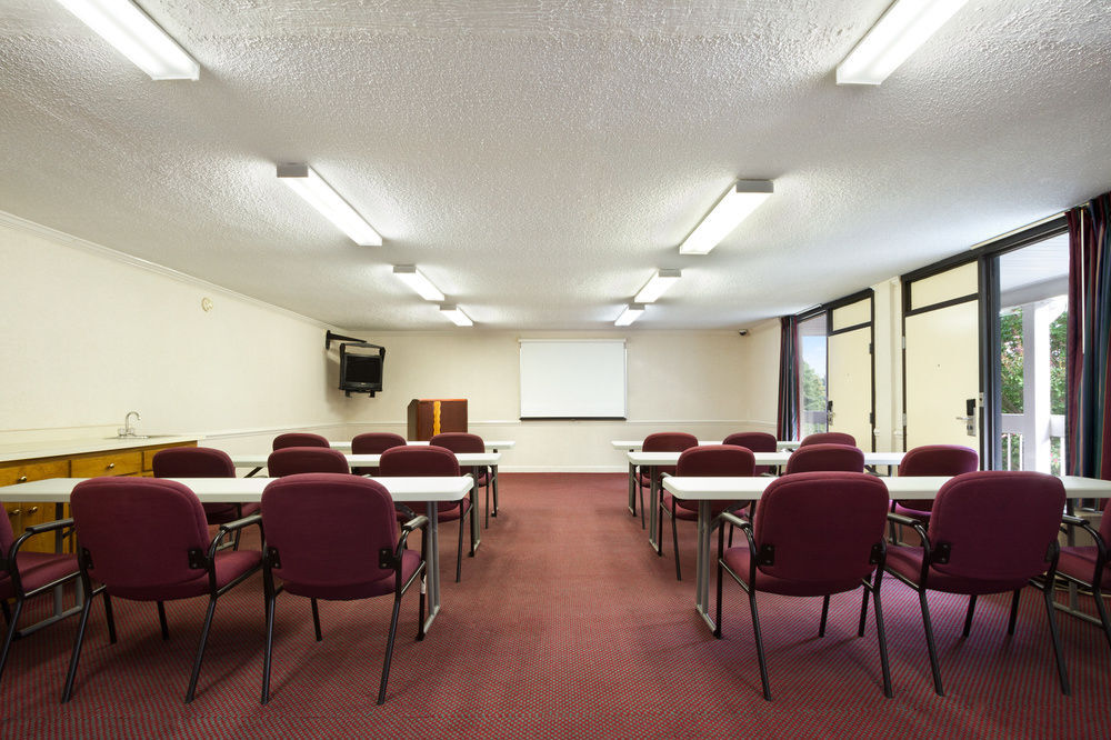 Days Inn By Wyndham Raleigh Midtown Bagian luar foto